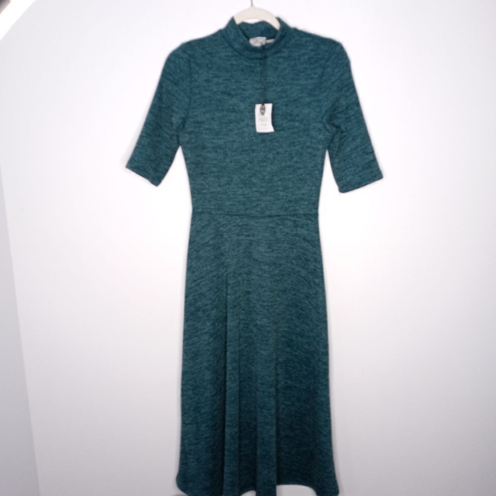 Lisa & Lucy green mock neck ribbed dress